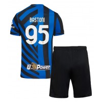 Inter Milan Alessandro Bastoni #95 Domáci Detský futbalový dres 2024-25 Krátky Rukáv (+ trenírky)